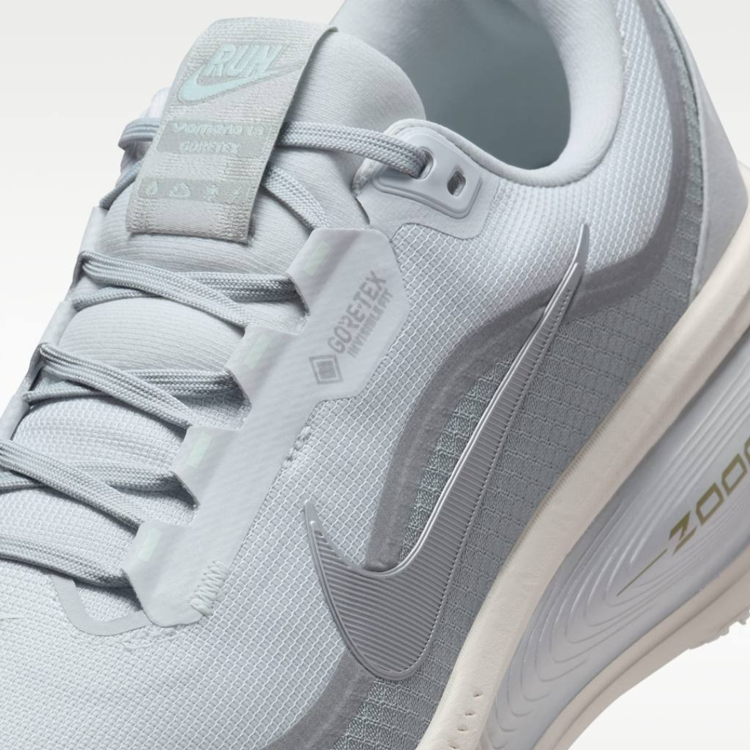 Tênis Nike Vomero 18 GORE-TEX - Cinza Metálico