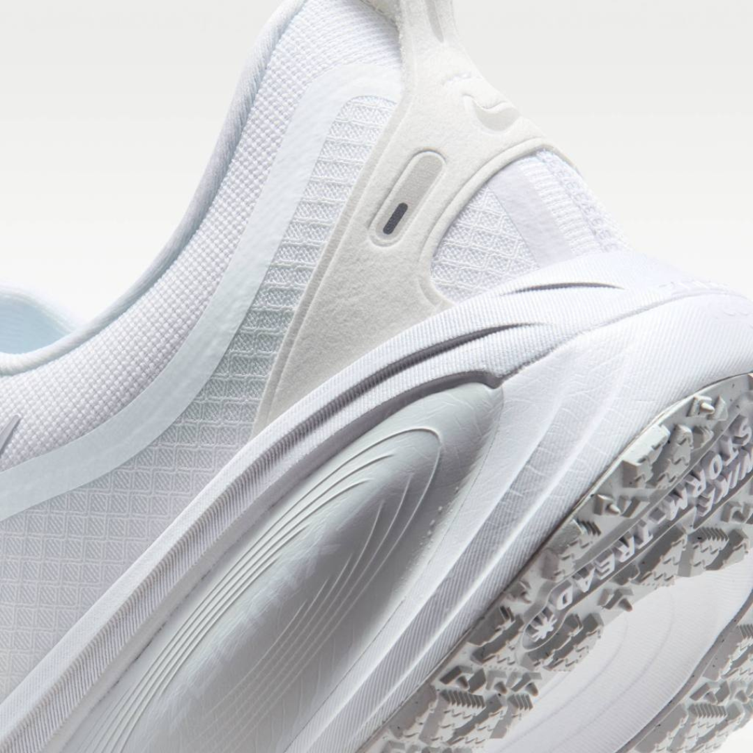 Tênis Nike Vomero 18 GORE-TEX - Branco/Cinza Metálico