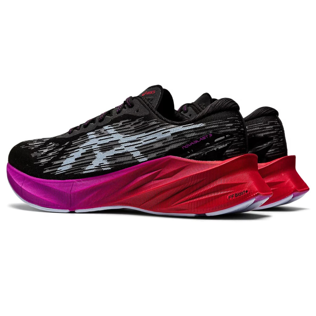Tênis Asics Novablast 3 Preto com Roxo e vermelho