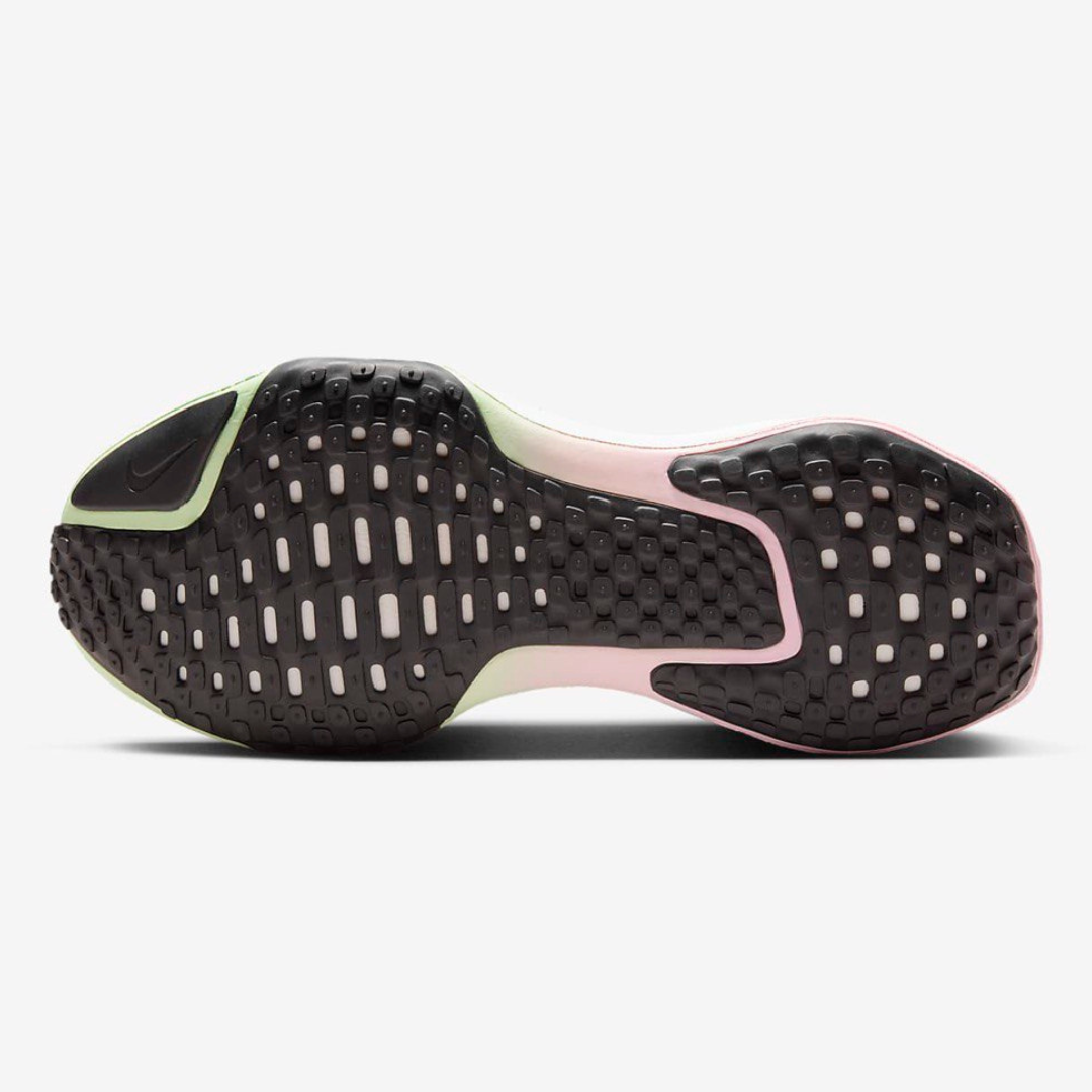 Tênis Nike Invincible Run 3 Year Of The Dragon Pink