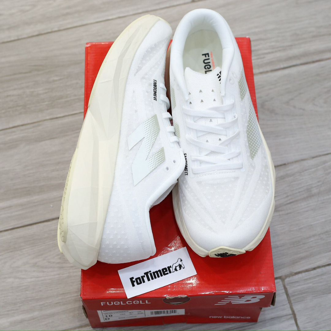 Tênis New Balance FuelCell Rebel V4 - Branco/White