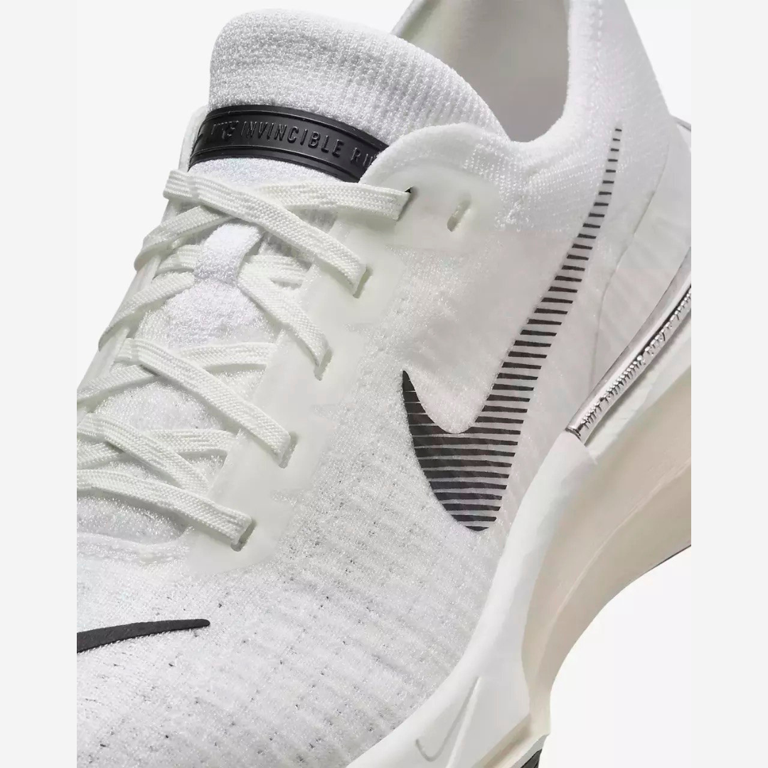 Tênis Nike Invincible Run 3 - Branco/Preto