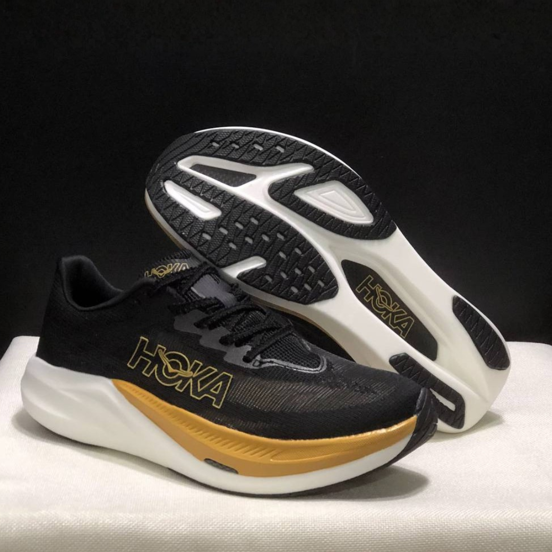Tênis Hoka Rocket X 3 Unissex - Preto/Dourado