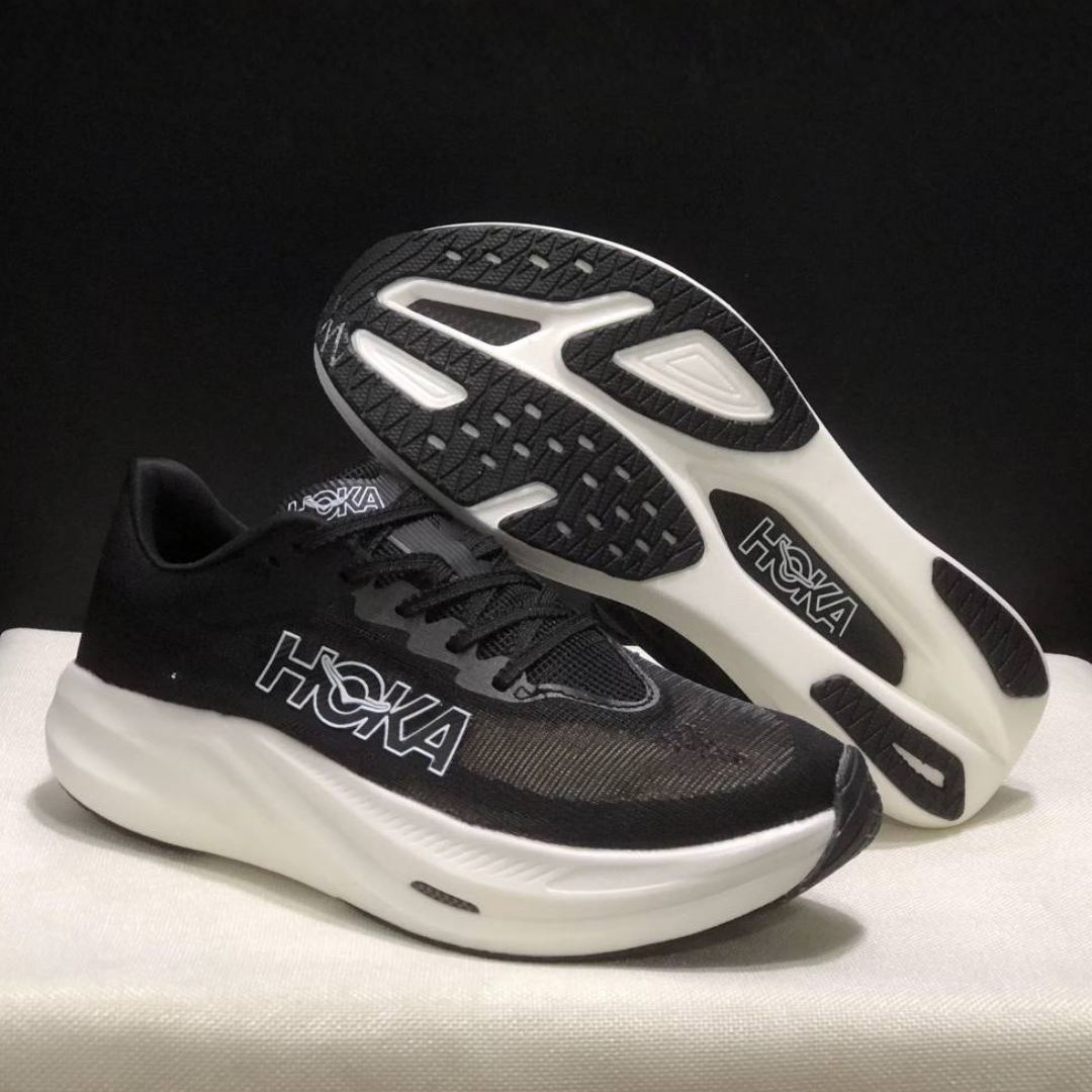 Tênis Hoka Rocket X 3 Unissex - Preto/Branco