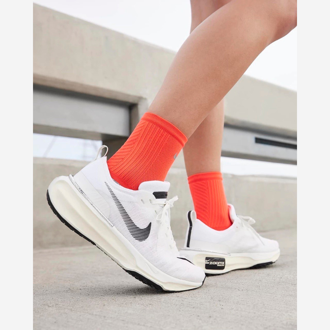 Tênis Nike Invincible Run 3 - Branco/Preto