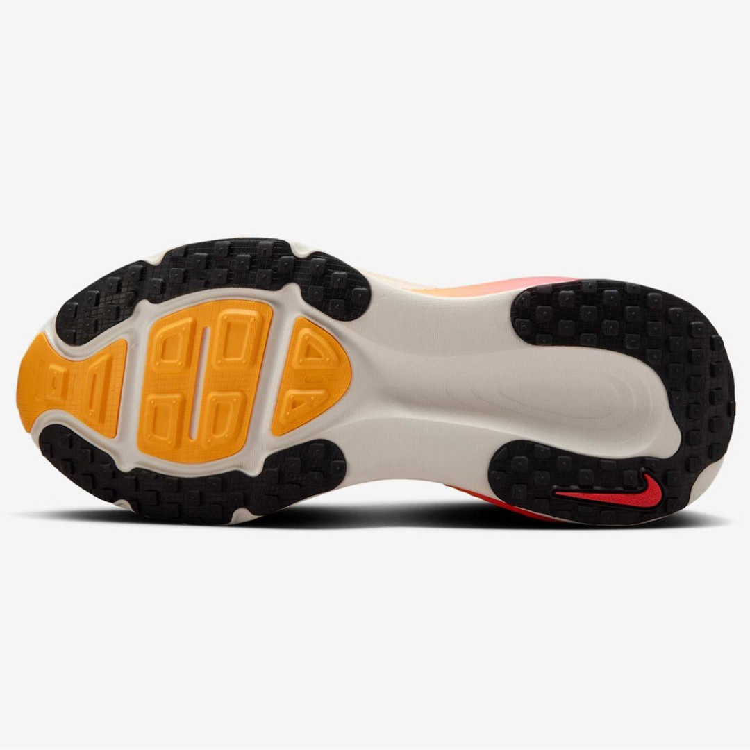 Tênis Nike Vomero 18 - Branco/Laranja