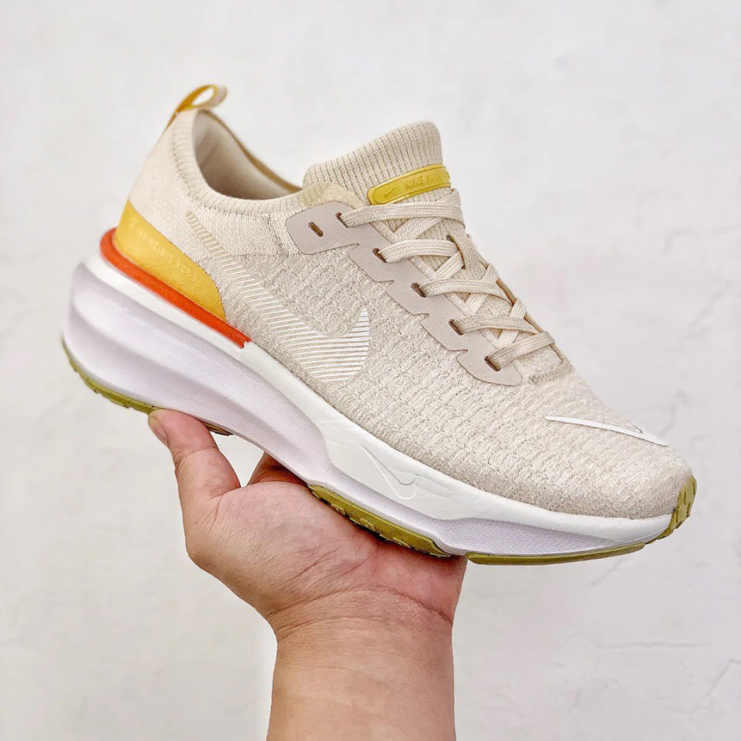 Tênis Nike Invincible Run 3 - Bege/Branco