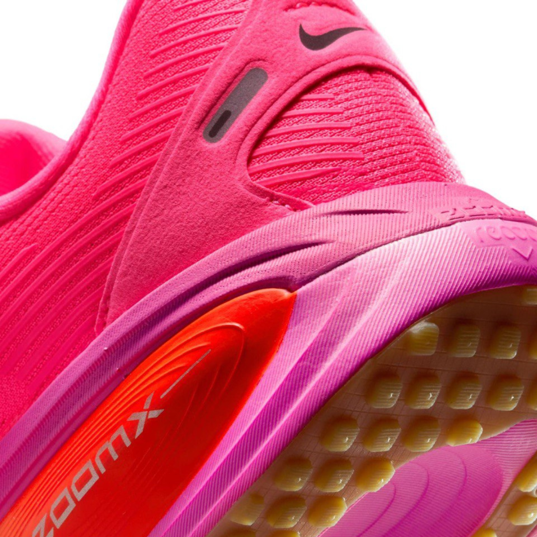 Tênis Nike Vomero 18 - Rosa/Laranja