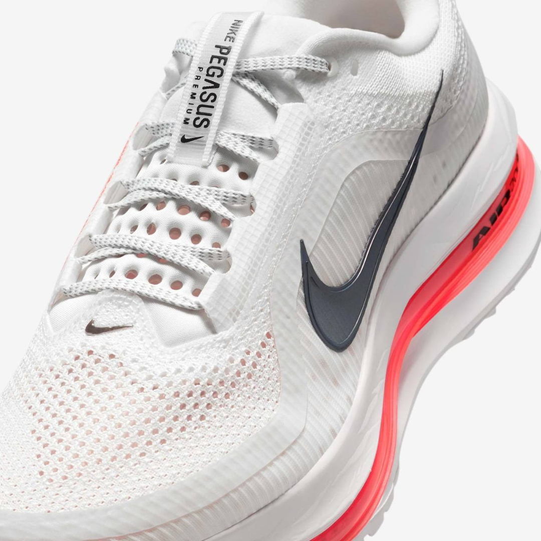 Tênis Nike Pegasus Premium - Branco/Vermelho