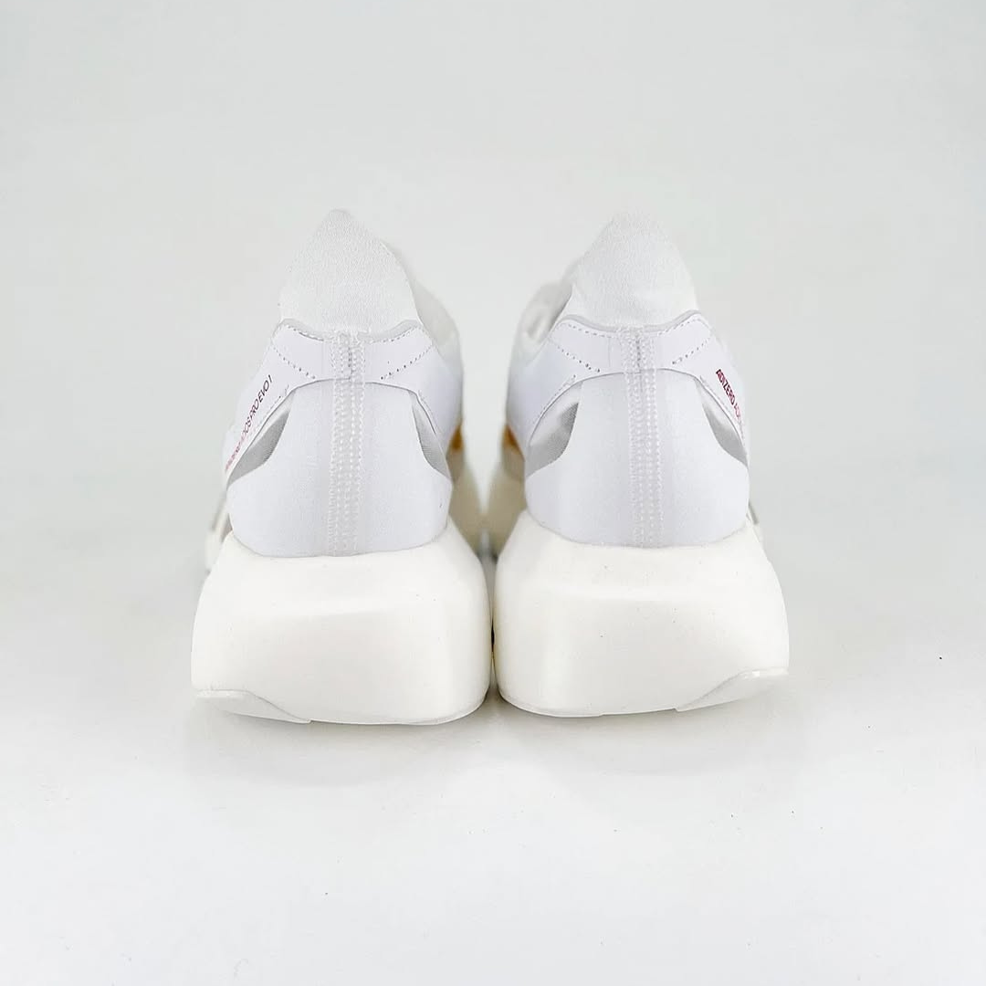 Tênis Adidas Adizero Adios PRO EVO 1 - Branco/Dourado