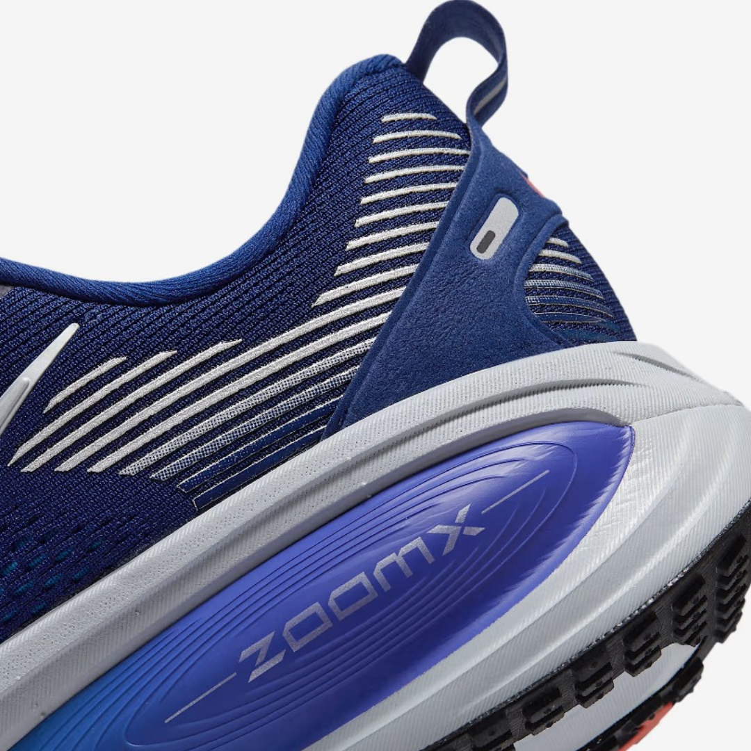 Tênis Nike Vomero 18 - Azul/Cinza Metálico
