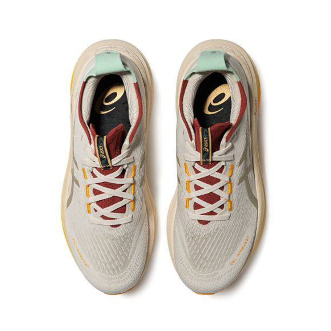 Tênis Asics Gel - Nimbus 27 - Branco/Dourado