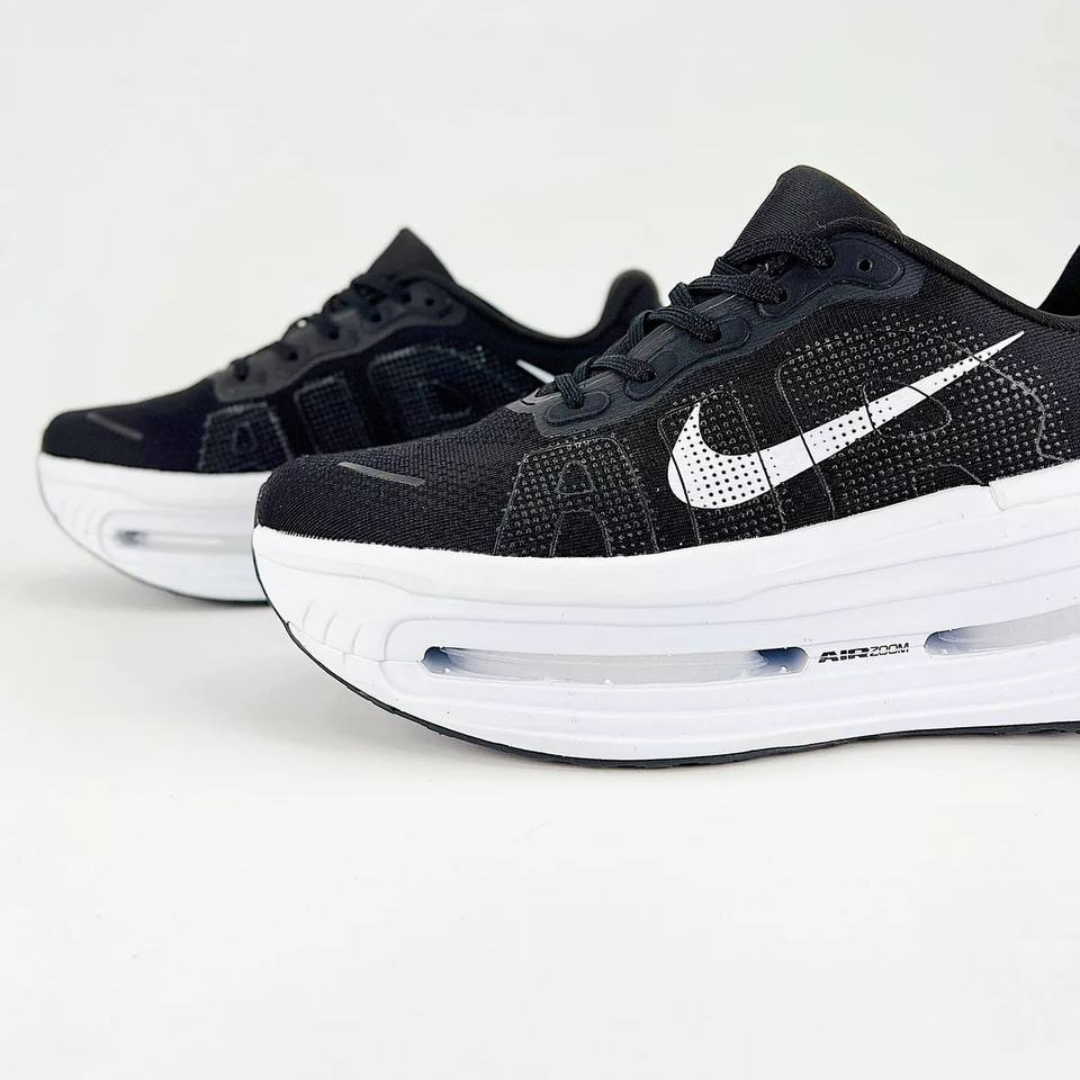 Tênis Nike Vomero Premium - Preto/Branco