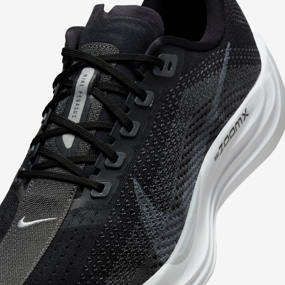 Tênis Nike Air Zoom Pegasus Plus - Preto/Branco