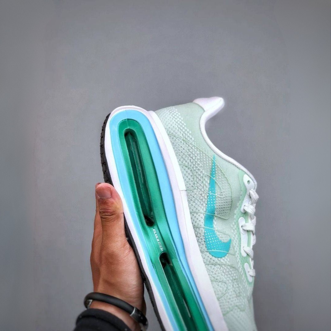 Tênis Nike Vomero Premium - Verde/Azul