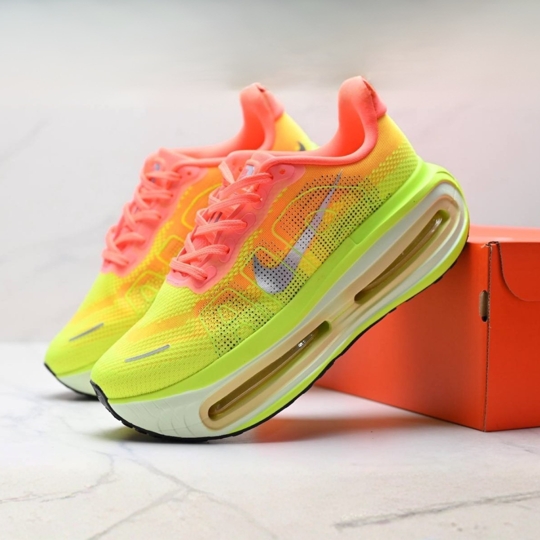 Tênis Nike Vomero Premium - Amarelo/Laranja