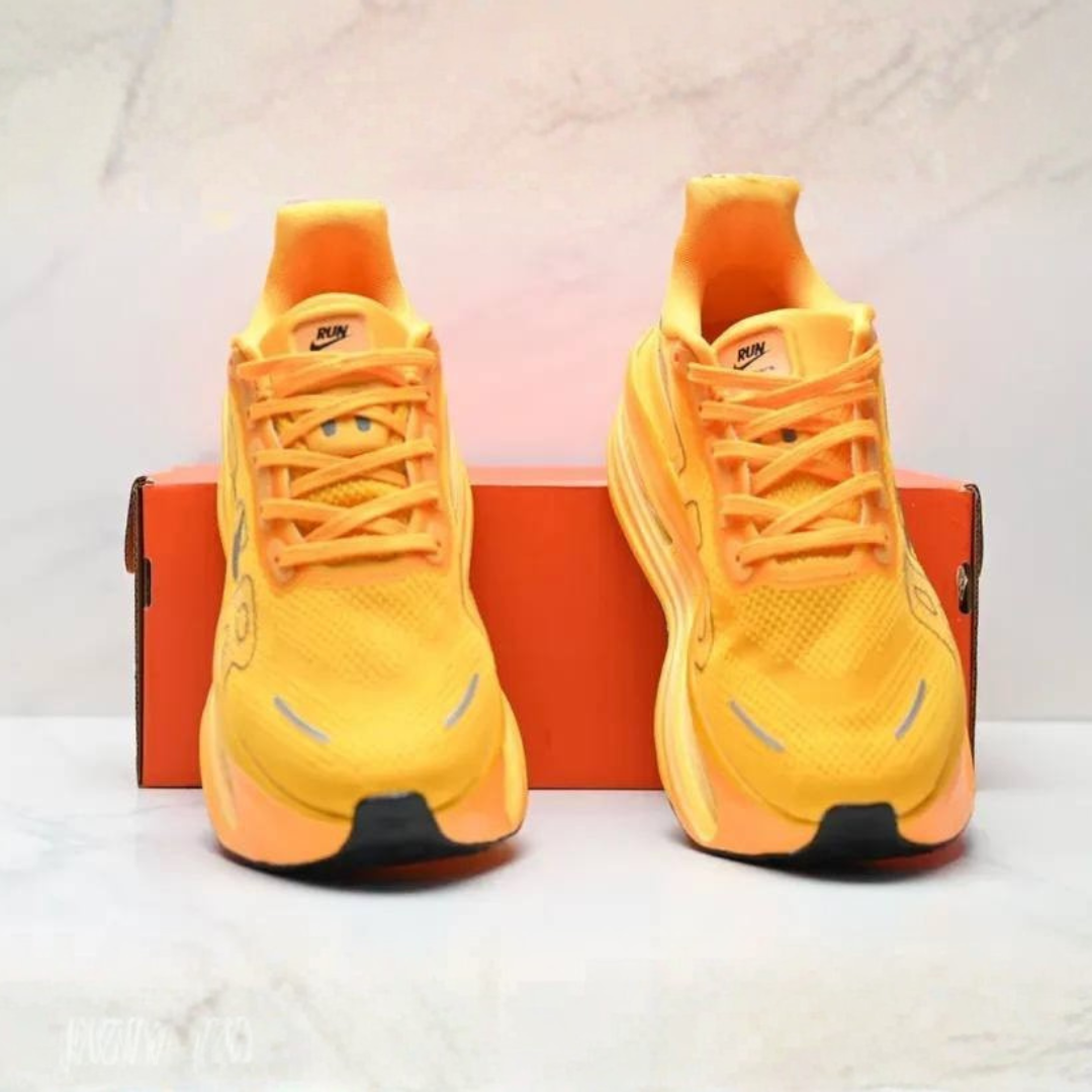 Tênis Nike Vomero Premium - Amarelo
