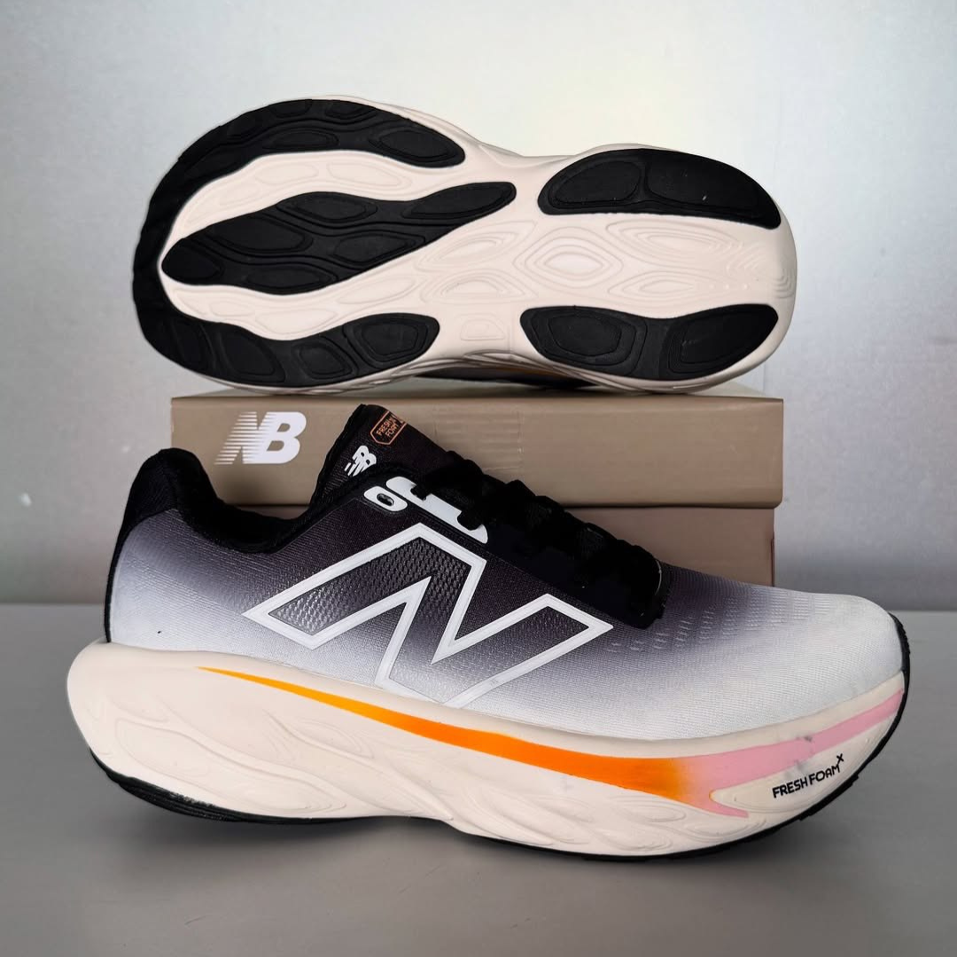 Tênis New Balance Fresh Foam X 1080 V14 - Preto/Branco
