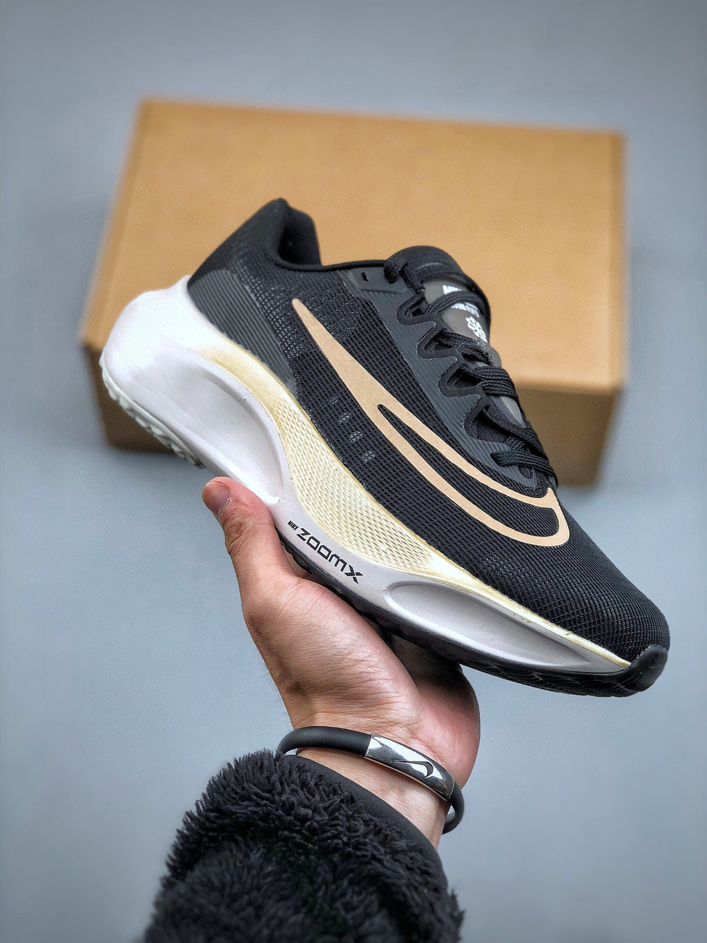Tênis Nike Zoom Fly 5 Preto Ouro