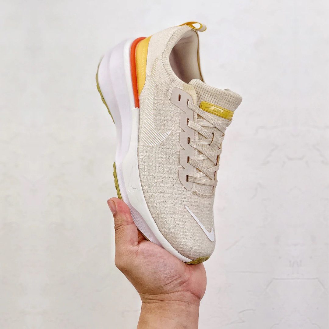 Tênis Nike Invincible Run 3 - Bege/Branco