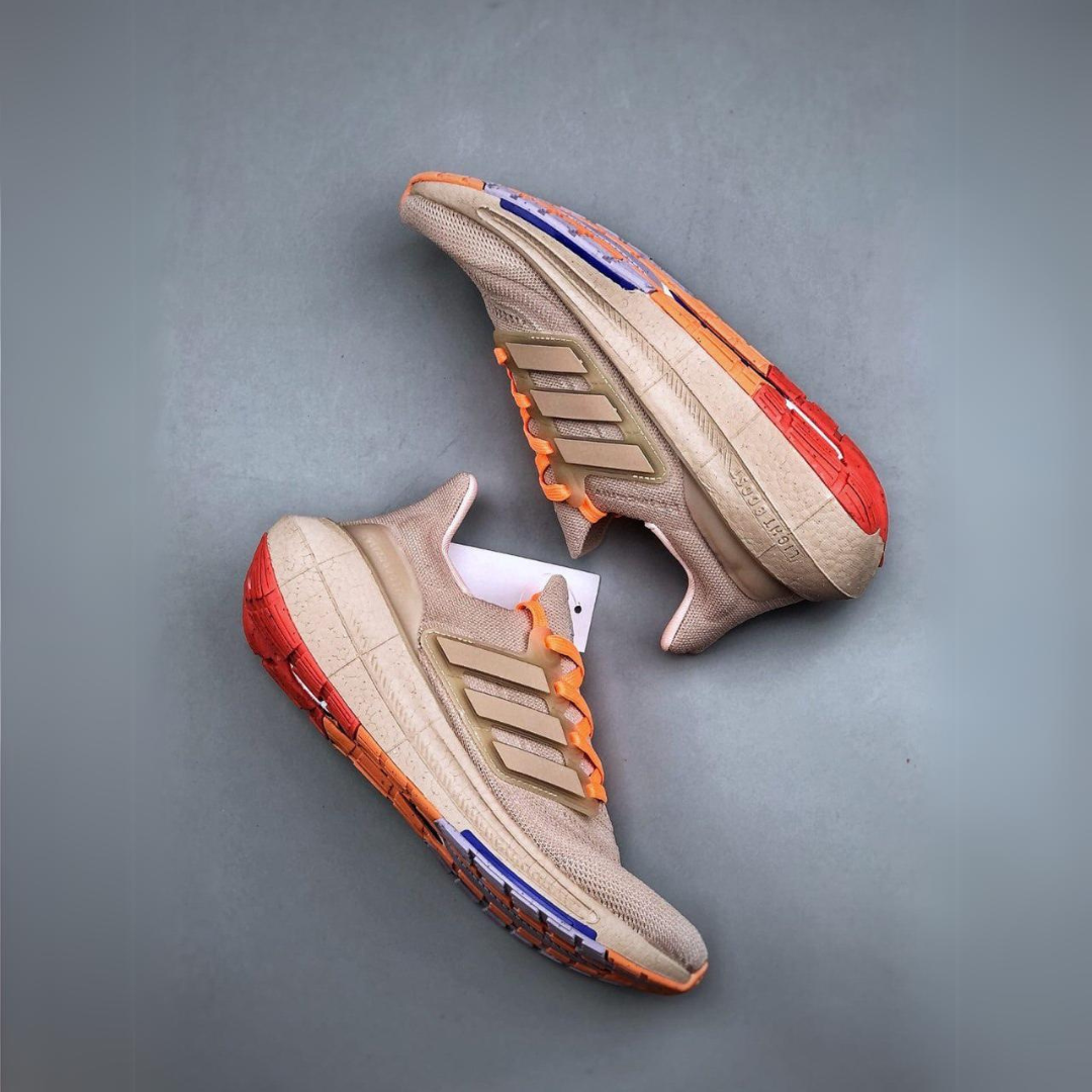 Tênis Adidas Ultraboost Light 23 Wonder Taupe Solar Red