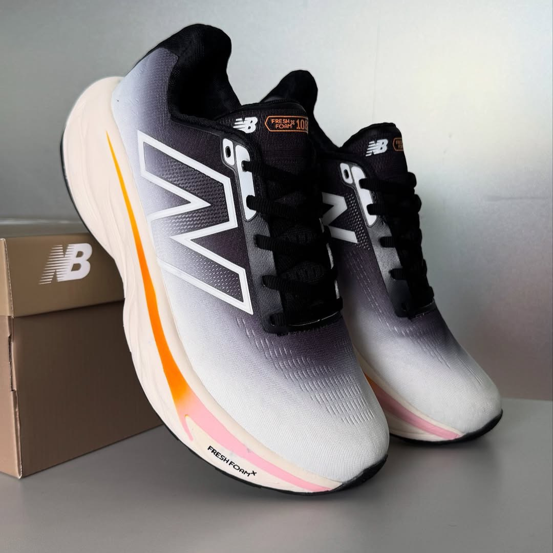 Tênis New Balance Fresh Foam X 1080 V14 - Preto/Branco