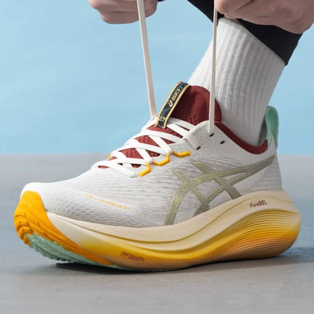 Tênis Asics Gel - Nimbus 27 - Branco/Dourado