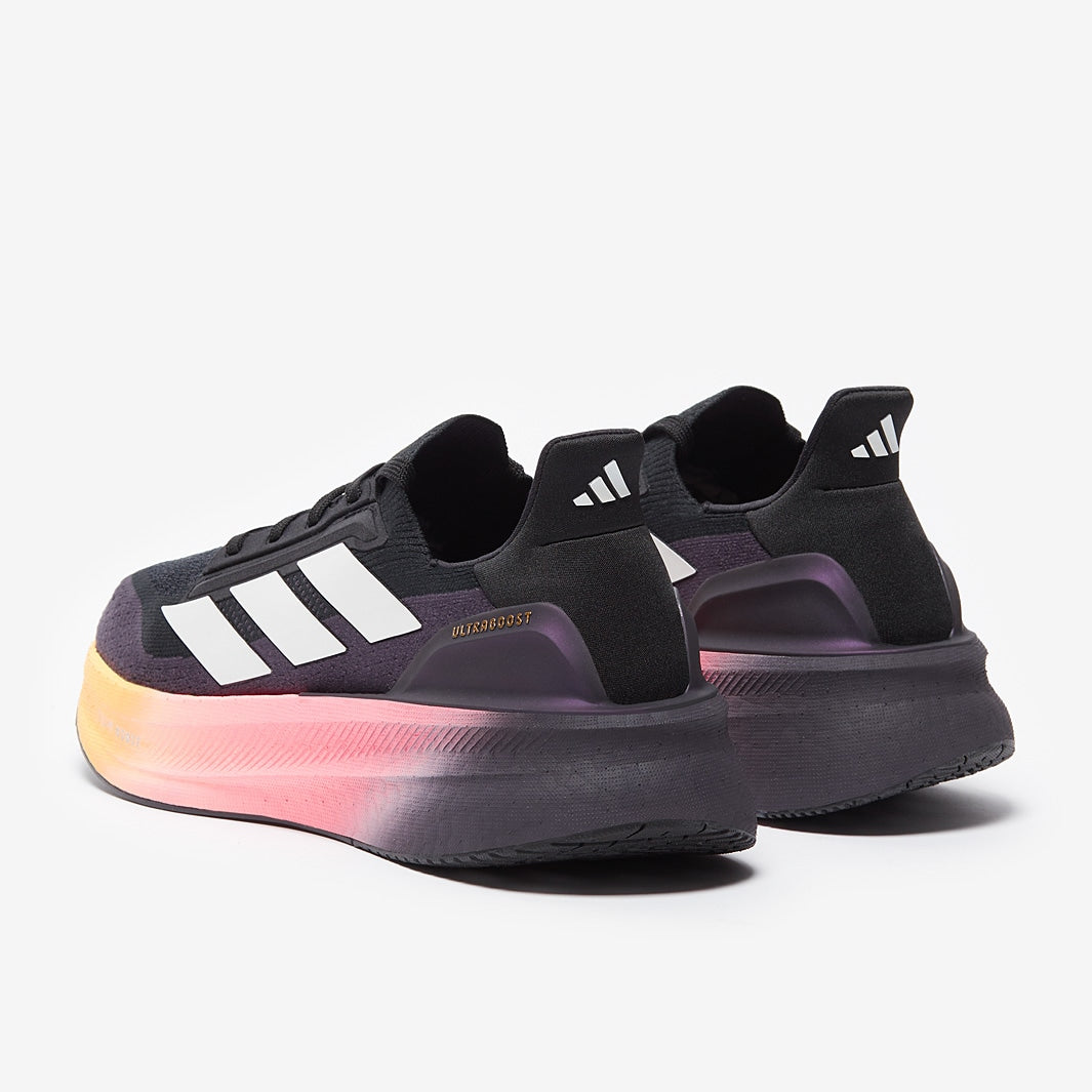 Tênis Adidas Ultraboost 5 Core Black Metallic Spark