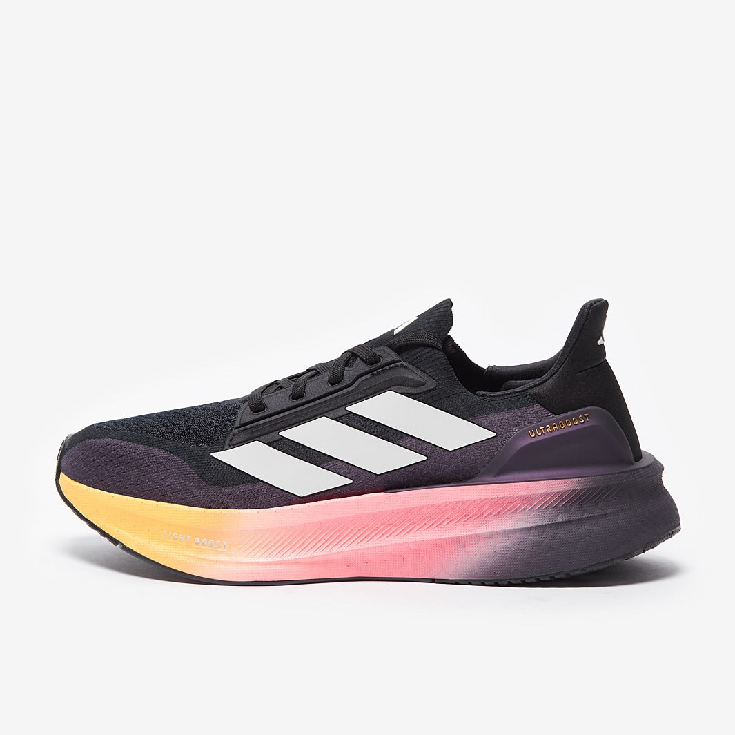 Tênis Adidas Ultraboost 5 Core Black Metallic Spark