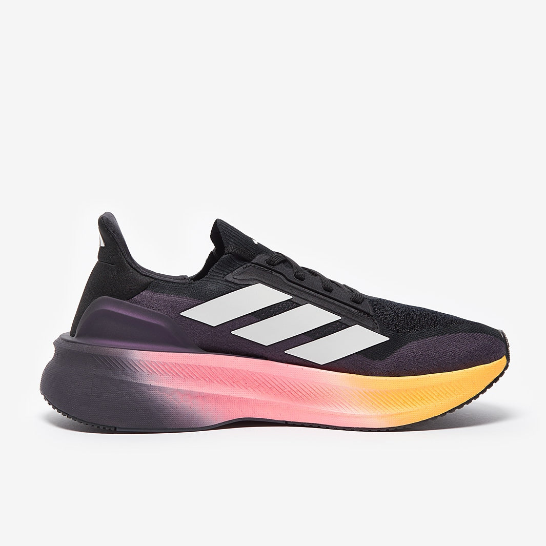 Tênis Adidas Ultraboost 5 Core Black Metallic Spark