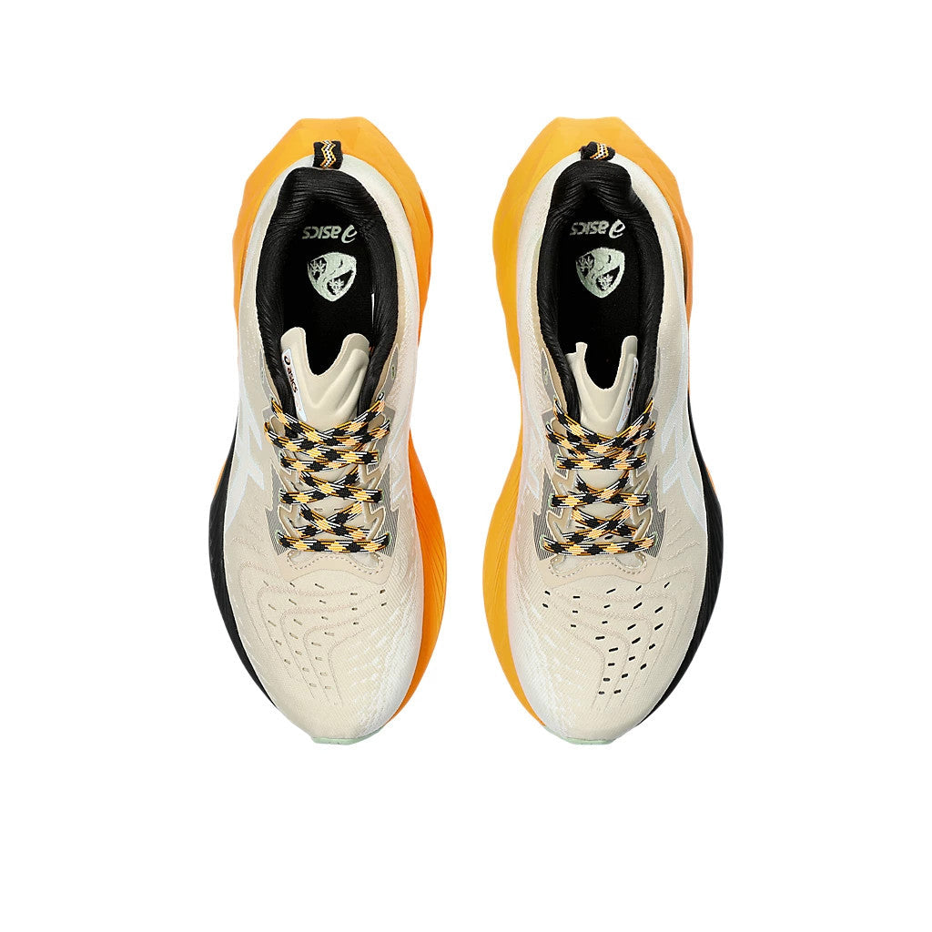 Tênis Asics Novablast™ 4 Bege Laranja