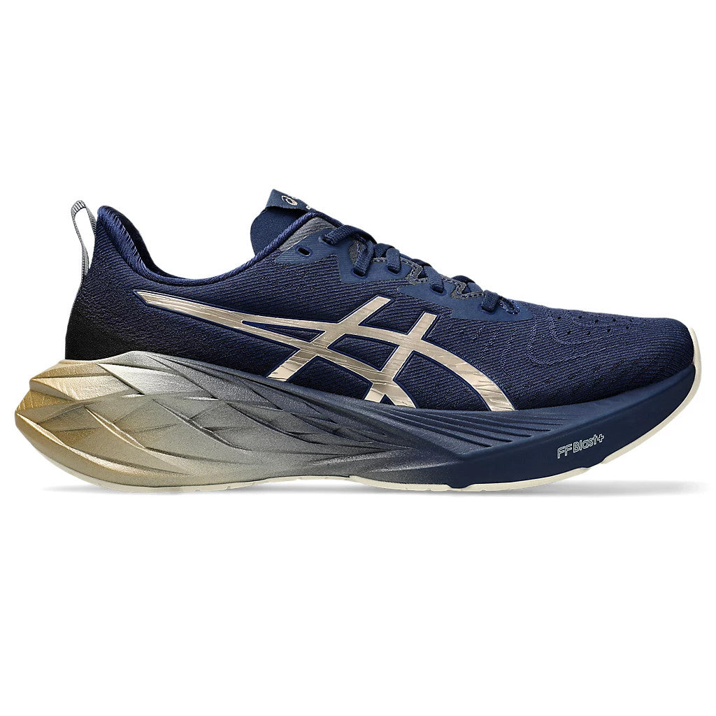 Tênis Asics Novablast™ 4 Platinum Azul Marinho Dourado