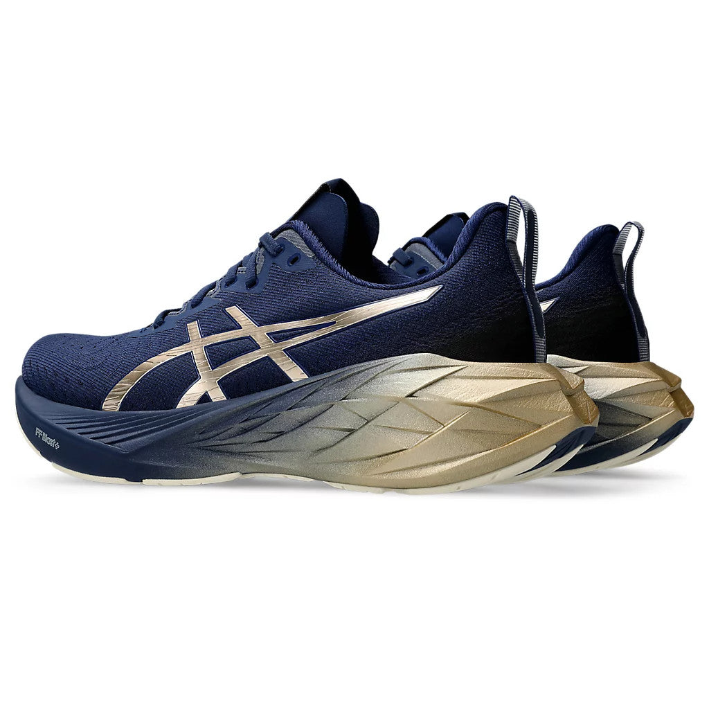 Tênis Asics Novablast™ 4 Platinum Azul Marinho Dourado