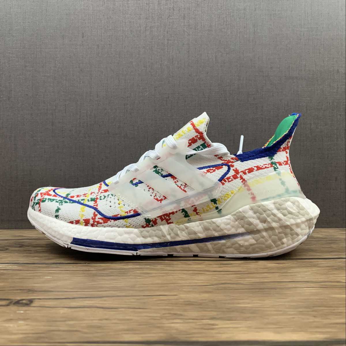 Tênis Adidas Ultraboost 21 White Multicolor
