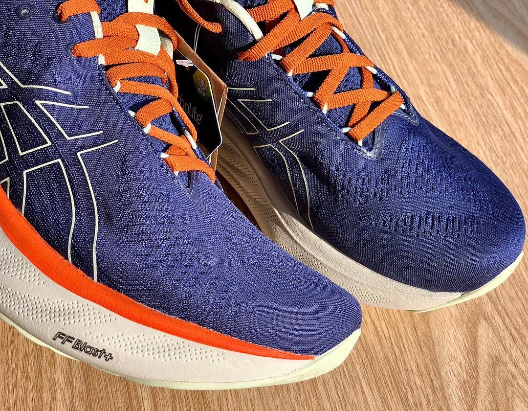 Tênis Asics Gel - Nimbus™ 25 Azul Marinho com Laranja e Branco