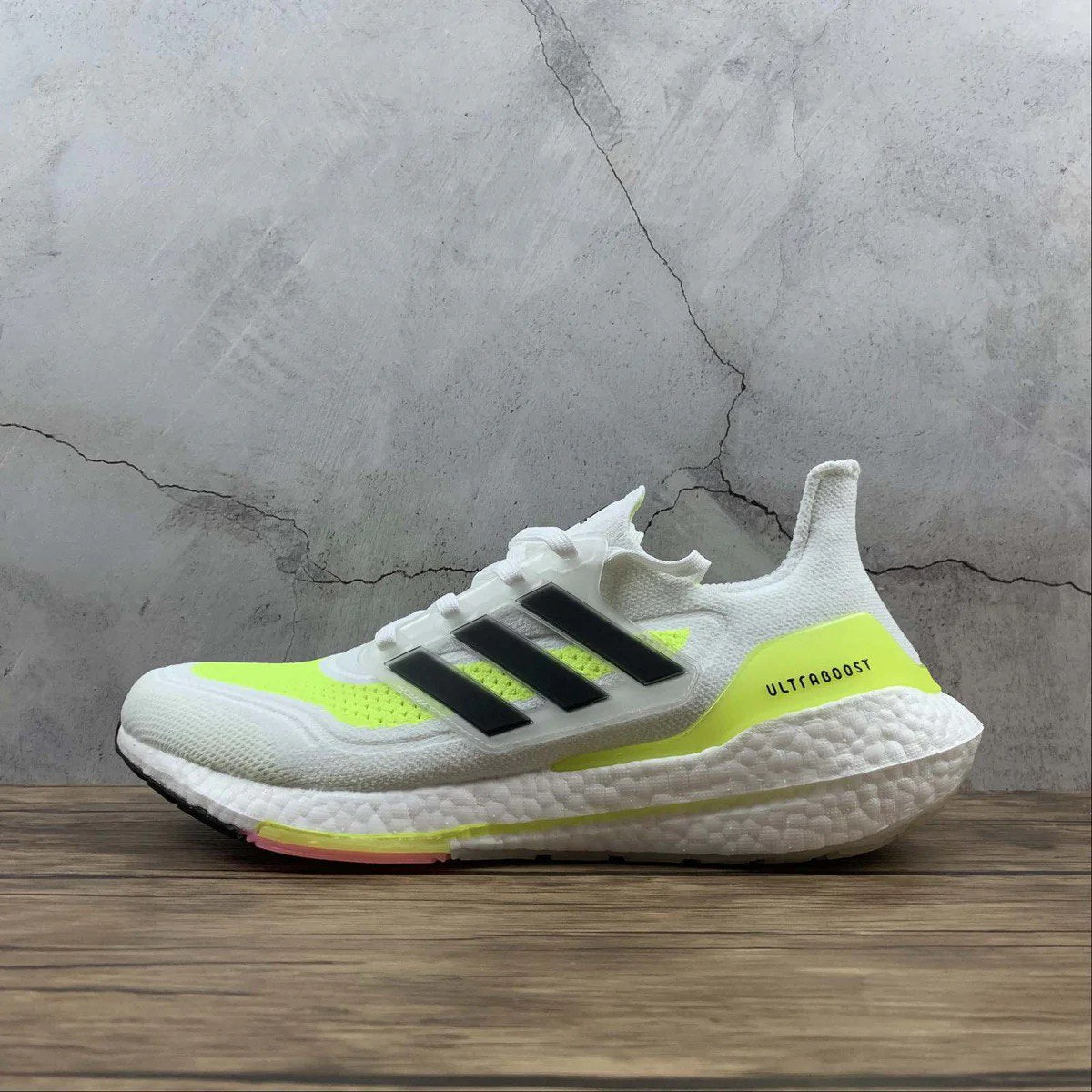 Tênis Adidas Ultraboost 21 Branco Verde