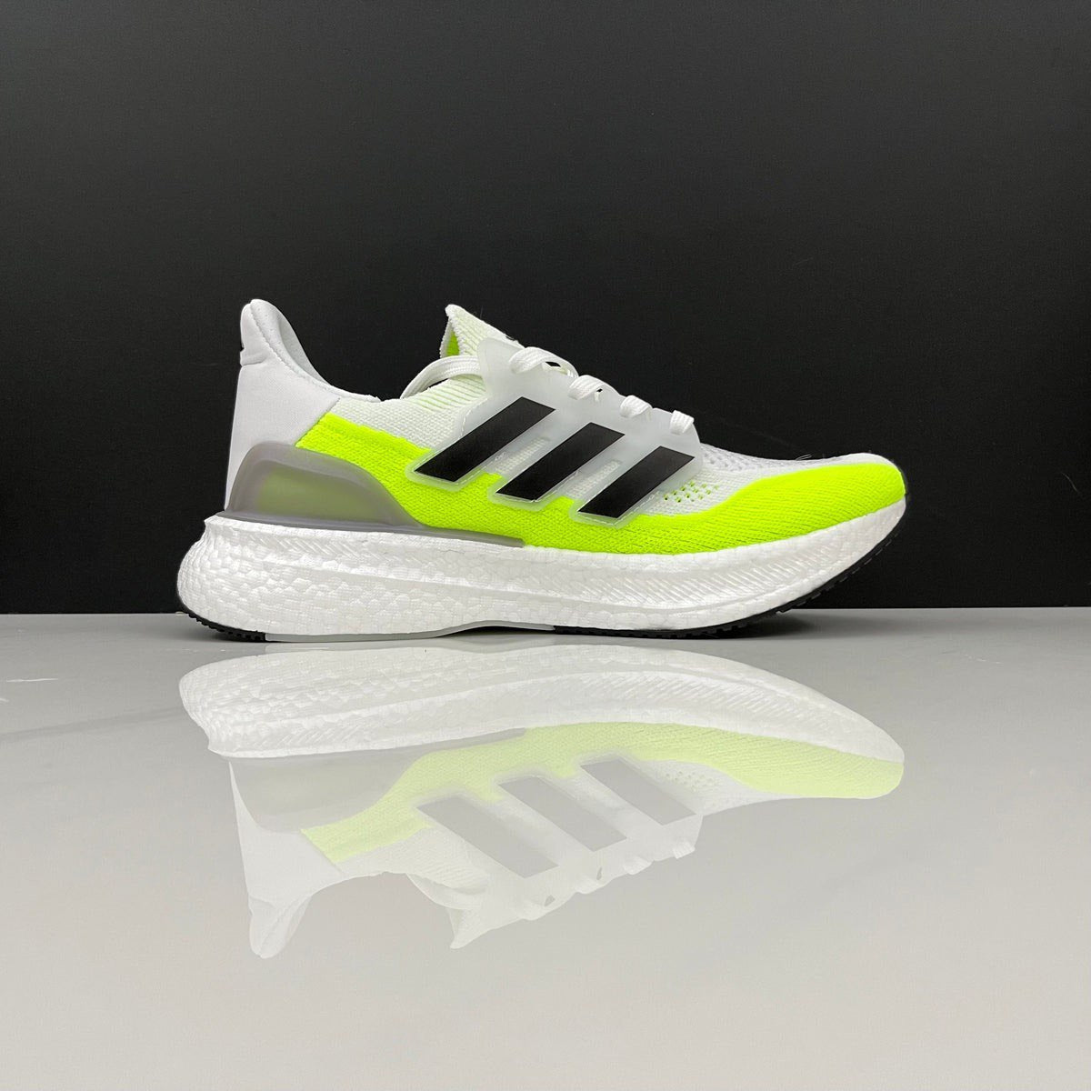 Tênis Adidas Ultraboost 5 Branco Verde Fluorescente