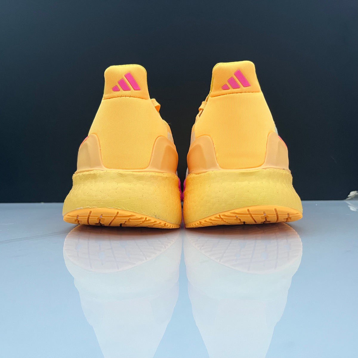 Tênis Adidas Ultraboost 5 Laranja Rosa