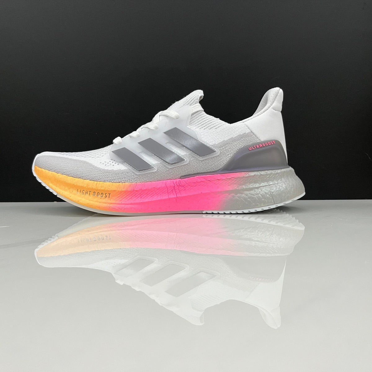 Tênis Adidas Ultraboost 5 Branco Cinza