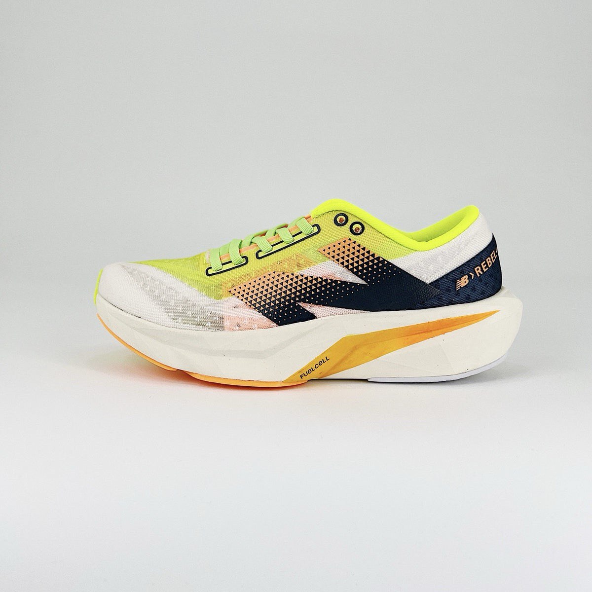 Tênis New Balance FuelCell Rebel V4 - Collor