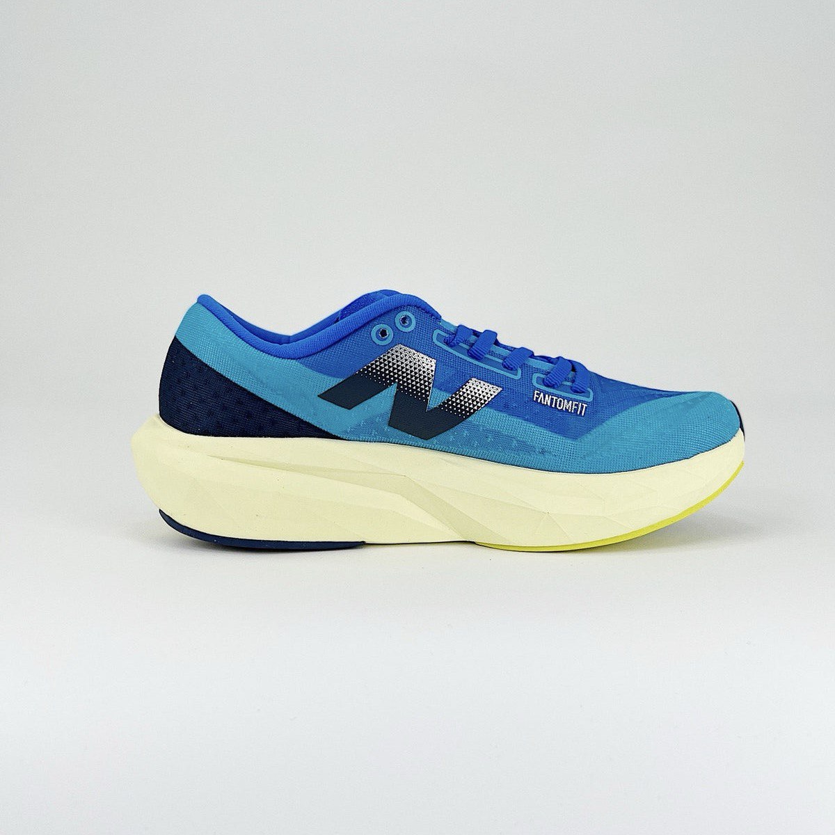 Tênis New Balance FuelCell Rebel V4 - Azul-Collor