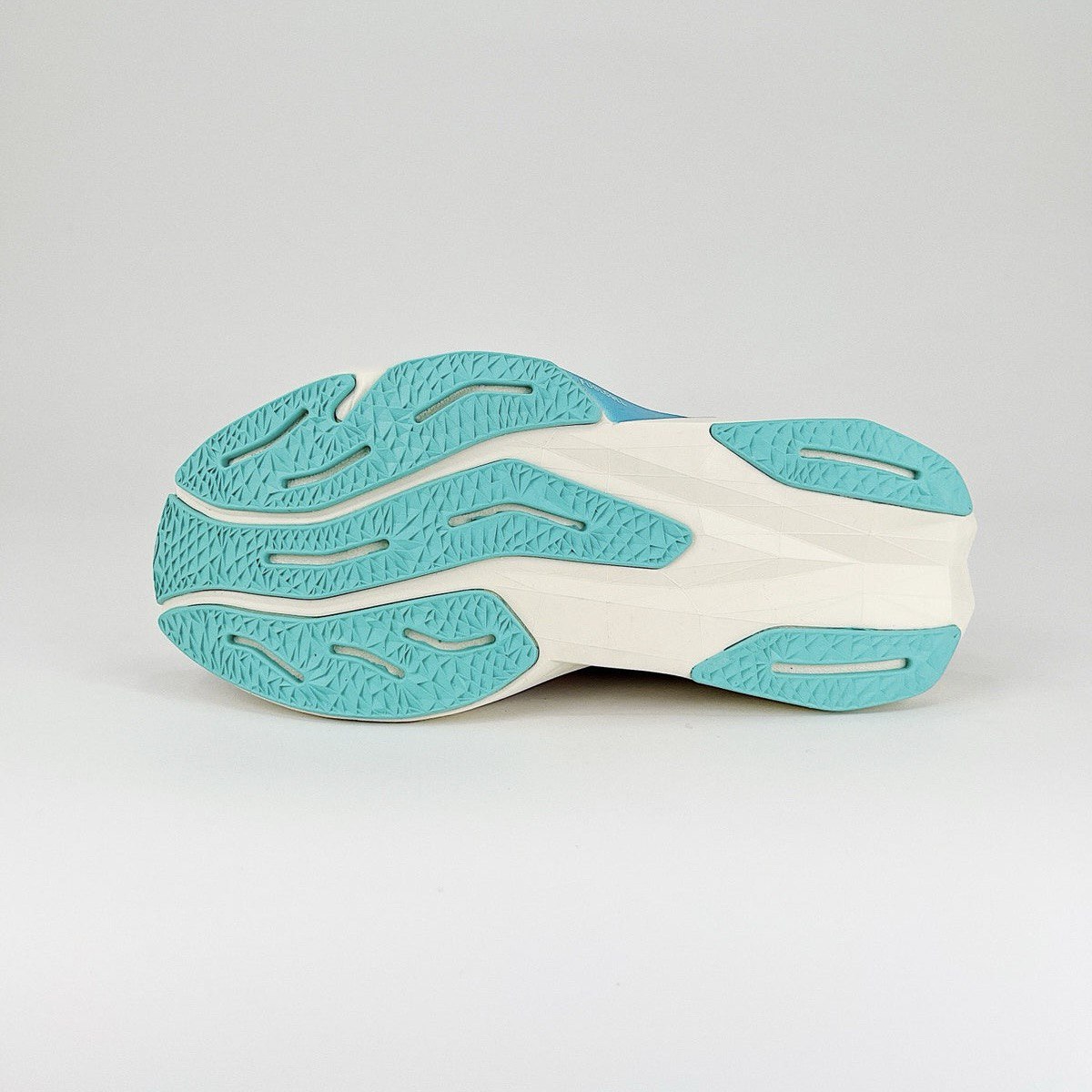 Tênis New Balance FuelCell Rebel V4 - Collor bluerose