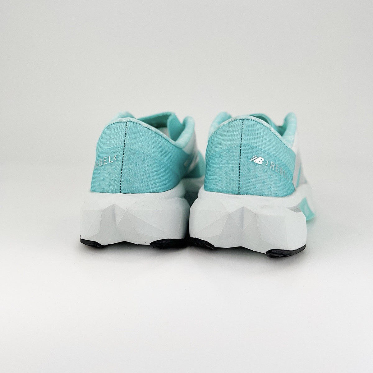 Tênis New Balance FuelCell Rebel V4 - Blue