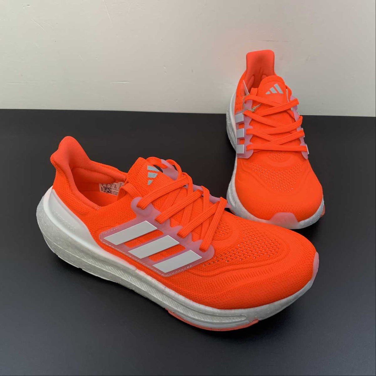 Tênis Adidas Ultraboost Light 23 Vermelho com Branco