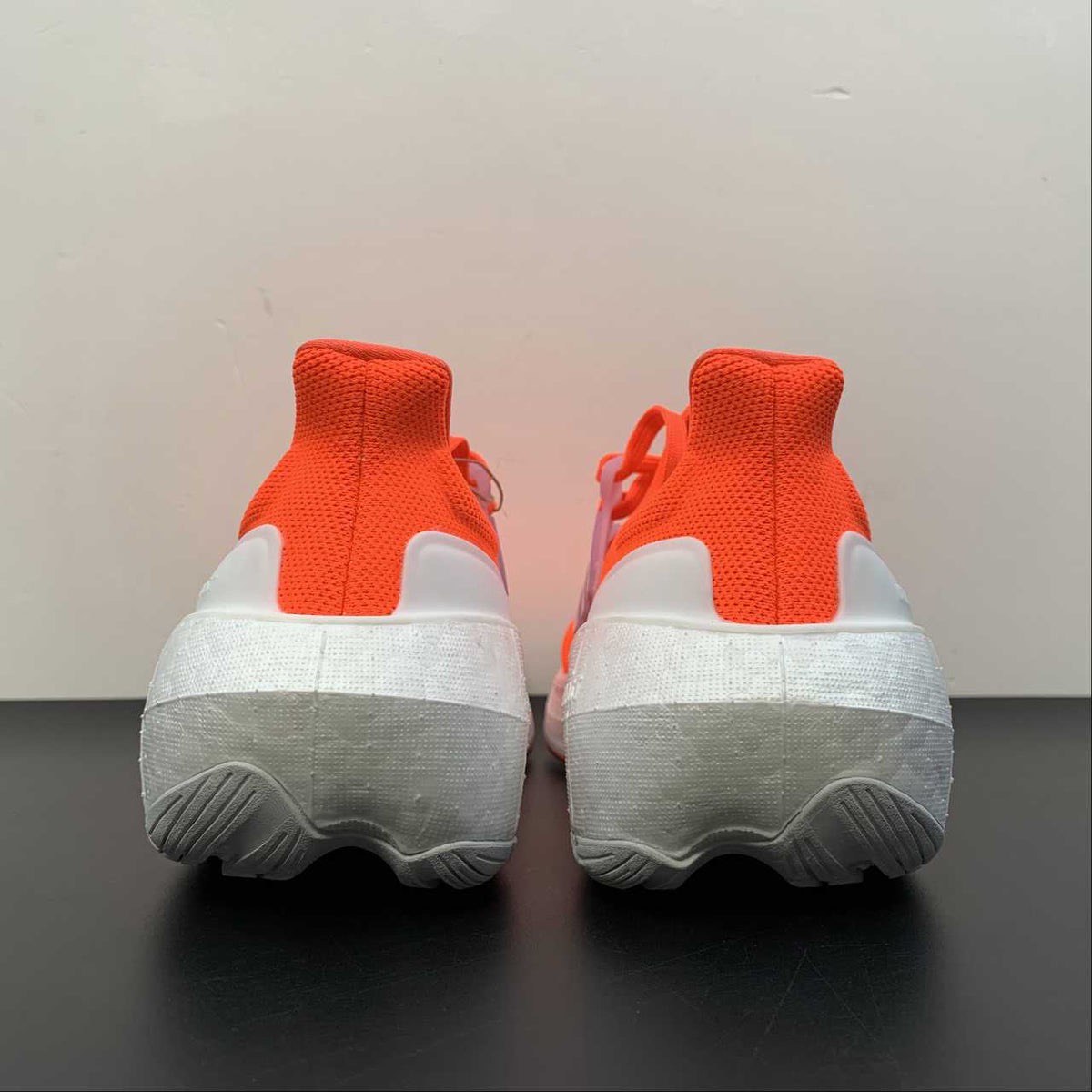 Tênis Adidas Ultraboost Light 23 Vermelho com Branco