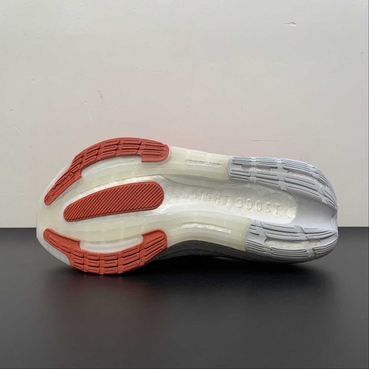 Tênis Adidas Ultraboost Light 23 Vermelho com Branco
