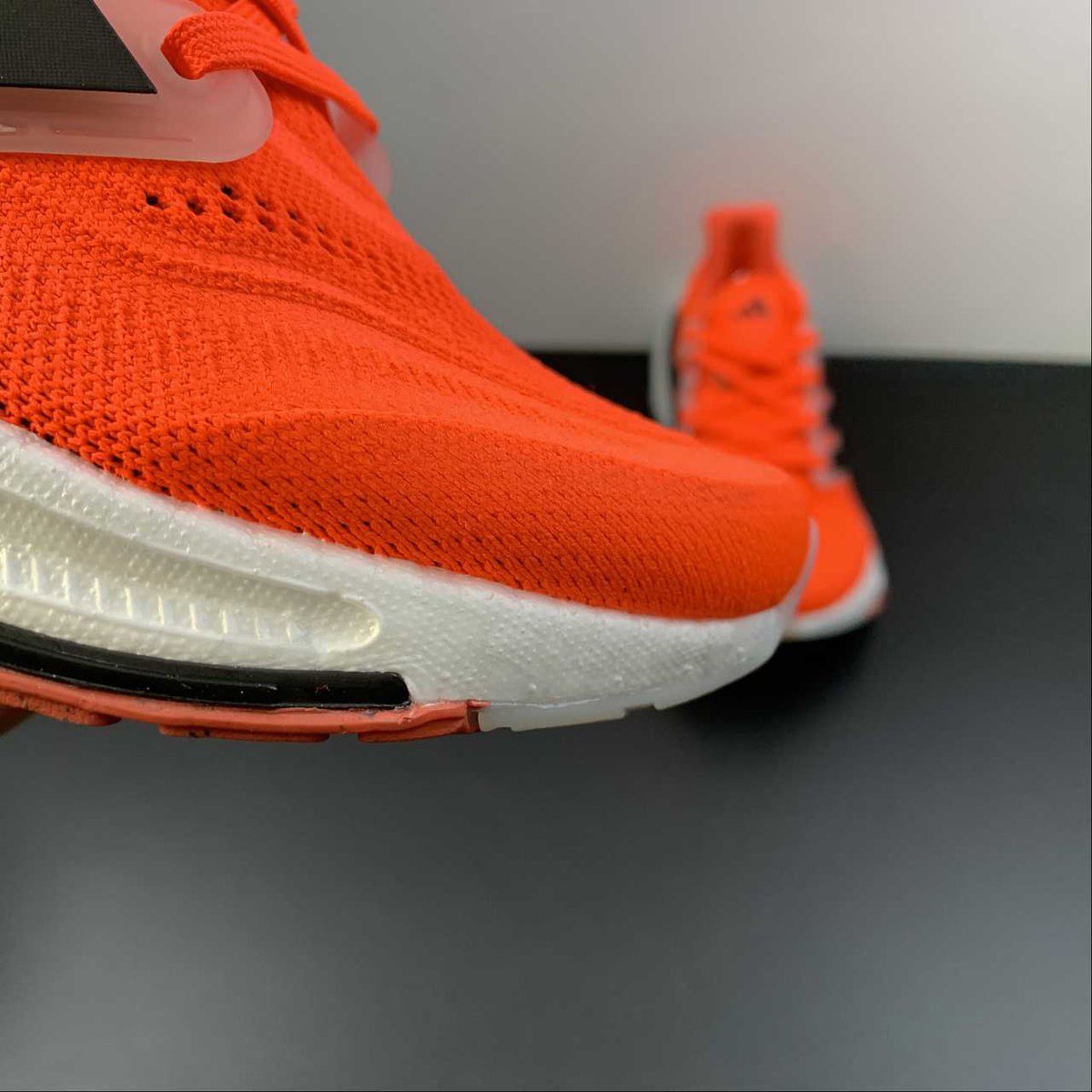 Tênis Adidas Ultraboost Light 23 Vermelho com Preto