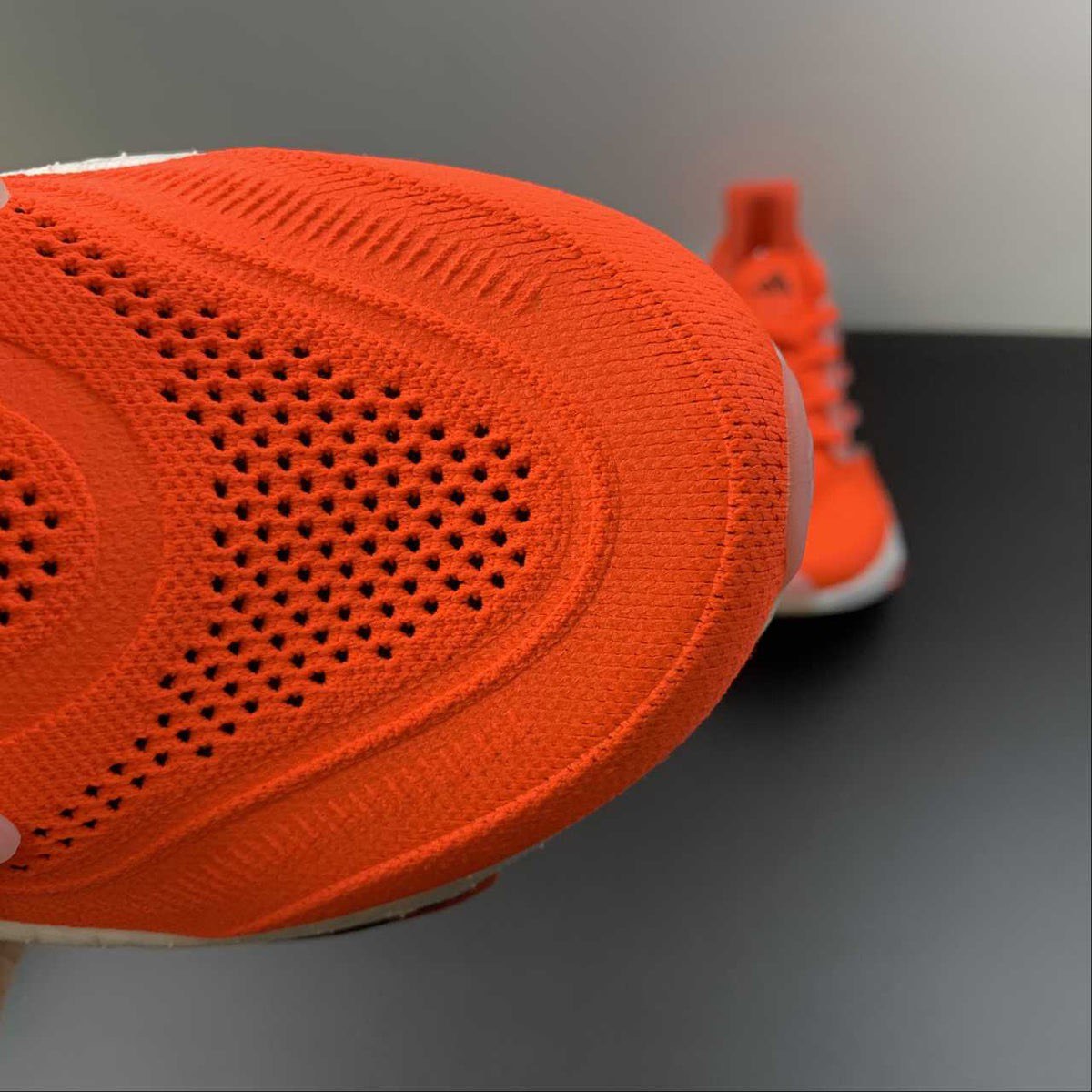Tênis Adidas Ultraboost Light 23 Vermelho com Preto