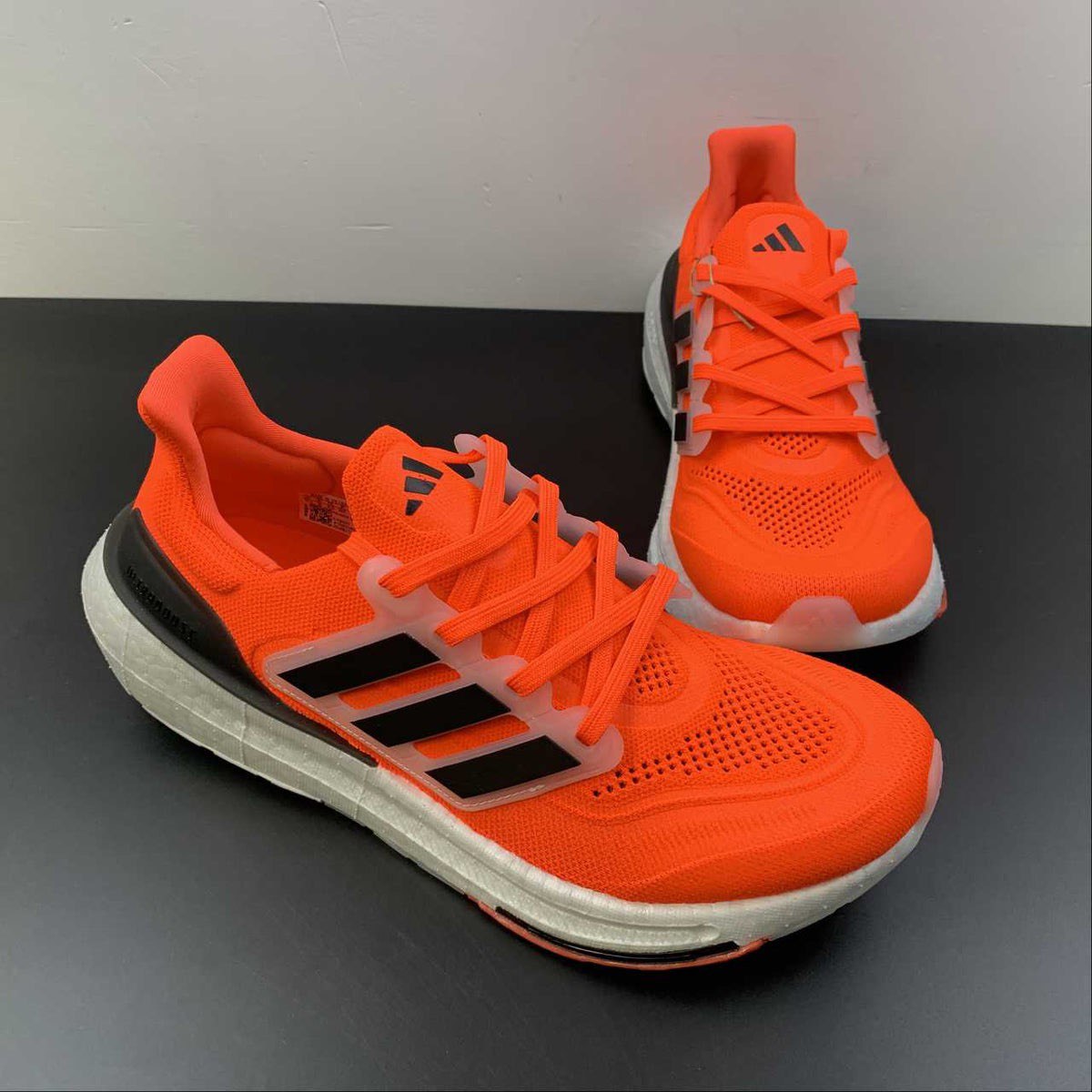 Tênis Adidas Ultraboost Light 23 Vermelho com Preto
