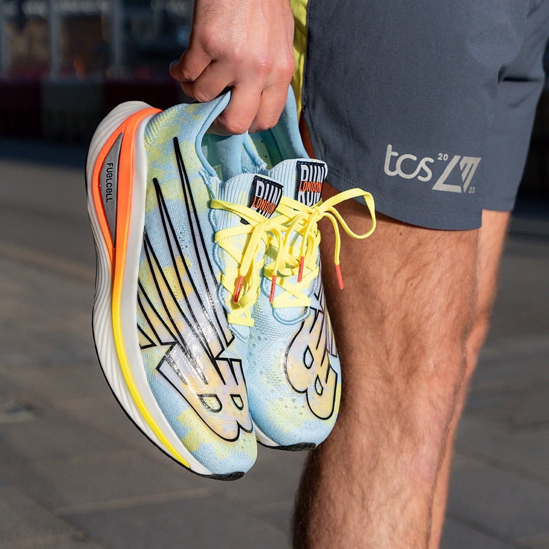 Tênis New Balance Fuelcell Supercomp Elite V3 - London